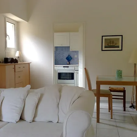 St Jean Cap Ferrat Elegant Escape Loggia Walk To Sea *